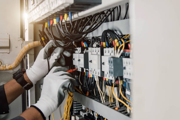 Best Circuit Breaker Repair  in Hampton, IL